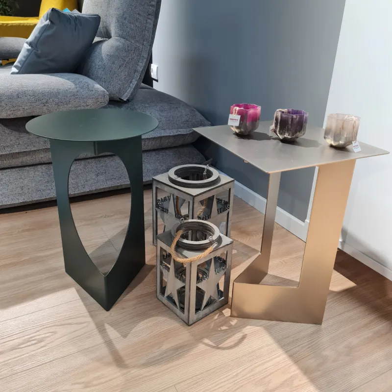 KLUB STO KVADRATNI METAL-mat lakiran ili metal finiš